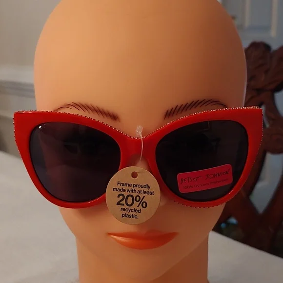 Betsey Johnson Red Plastic Cateye Sunglasses Amazon.com: Betsey Johnson Women main image 3